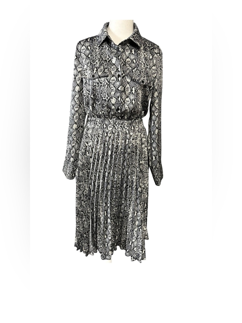 Molly Bracken Shirt Dress Small Gray Snake Print Pleated Midi Long Sleeve